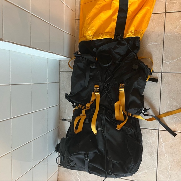 The North Face Spectrum internal frame hiking backpack - Picture 5 of 7